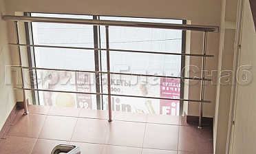 Межэтажное ограждение окна из нержавейки купить в Челябинске