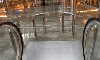 Защитный барьер эскалатора в Челябинске. Готовые проекты ПерилаГлавСнаб