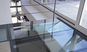 Стеклянный потолок на межэтажной площадке в Челябинске. Готовые проекты ПерилаГлавСнаб