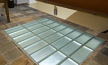 Стеклянный пол в квартиру с подсветкой купить в Челябинске