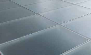 Стеклянный пол в квартиру с матовым стеклом в Челябинске. Готовые проекты ПерилаГлавСнаб