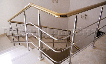 Лестничное ограждение с тремя ригелями и поручнем из латуни в Челябинске. Готовые проекты ПерилаГлавСнаб Лестничное ограждение с тремя ригелями и поручнем из латуни в Челябинске. Готовые проекты ПерилаГлавСнаб