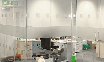 Стеклянные перегородки с рисунком в Челябинске. Готовые проекты ПерилаГлавСнаб