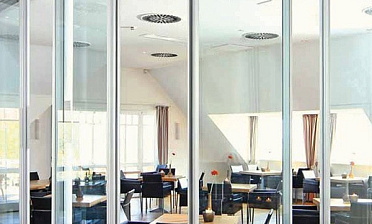 Стеклянные перегородки для зоны отдыха в офисе купить в Челябинске