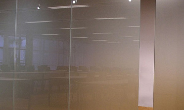 Стеклянные матовые перегородки в офис премиум купить в Челябинске