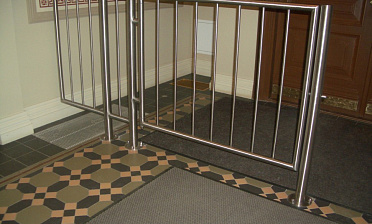 Ограждение лестниц для детей с вертикальным заполнением купить в Челябинске