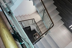 Стеклянные перила для лестниц в Челябинске. Готовые проекты ПерилаГлавСнаб - фото 11 Стеклянные перила для лестниц в Челябинске. Готовые проекты ПерилаГлавСнаб - фото 11