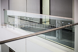 Стеклянные перила для балконов в Челябинске. Готовые проекты ПерилаГлавСнаб - фото 1