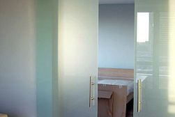 Раздвижные стеклянные двери в Челябинске. Готовые проекты ПерилаГлавСнаб - фото 7