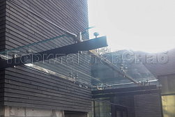 Стеклянные козырьки на спайдерах в Челябинске. Готовые проекты ПерилаГлавСнаб - фото 7