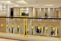 Латунные перила под золото в Челябинске. Готовые проекты ПерилаГлавСнаб - фото 1 Латунные перила под золото в Челябинске. Готовые проекты ПерилаГлавСнаб - фото 1