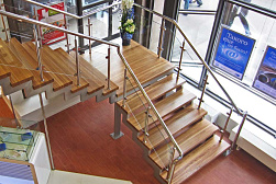 Стеклянные перила для лестниц в Челябинске. Готовые проекты ПерилаГлавСнаб - фото 16