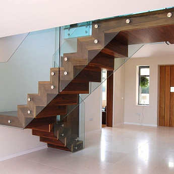 Ограждение колодезных лестниц в частном доме фото Ограждение колодезных лестниц в частном доме фото