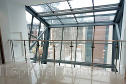 Стеклянные ограждения для торговых  и бизнес центров в Челябинске. Готовые проекты ПерилаГлавСнаб - фото 10 Стеклянные ограждения для торговых  и бизнес центров в Челябинске. Готовые проекты ПерилаГлавСнаб - фото 10