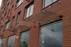 Стеклянные козырьки на вантах в Челябинске. Готовые проекты ПерилаГлавСнаб - фото 6