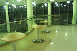 Стеклянные ограждения для торговых  и бизнес центров в Челябинске. Готовые проекты ПерилаГлавСнаб - фото 9