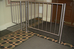 Ограждение лестницы от детей в Челябинске. Готовые проекты ПерилаГлавСнаб - фото 1