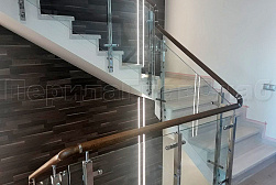 Стеклянные перила для колодезных лестниц в Челябинске. Готовые проекты ПерилаГлавСнаб - фото 3 Стеклянные перила для колодезных лестниц в Челябинске. Готовые проекты ПерилаГлавСнаб - фото 3