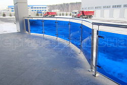 Стеклянные ограждения для улицы в Челябинске. Готовые проекты ПерилаГлавСнаб - фото 5 Стеклянные ограждения для улицы в Челябинске. Готовые проекты ПерилаГлавСнаб - фото 5