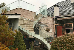 Цельностеклянные ограждения на несущем стекле в Челябинске. Готовые проекты ПерилаГлавСнаб - фото 11