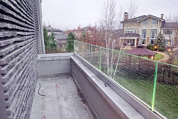 Стеклянные перила для балконов в Челябинске. Готовые проекты ПерилаГлавСнаб - фото 21