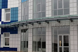 Стеклянные козырьки на спайдерах в Челябинске. Готовые проекты ПерилаГлавСнаб - фото 11