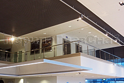 Стеклянные ограждения для торговых  и бизнес центров в Челябинске. Готовые проекты ПерилаГлавСнаб - фото 27 Стеклянные ограждения для торговых  и бизнес центров в Челябинске. Готовые проекты ПерилаГлавСнаб - фото 27