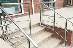 Ограждение лестницы от детей в Челябинске. Готовые проекты ПерилаГлавСнаб - фото 4